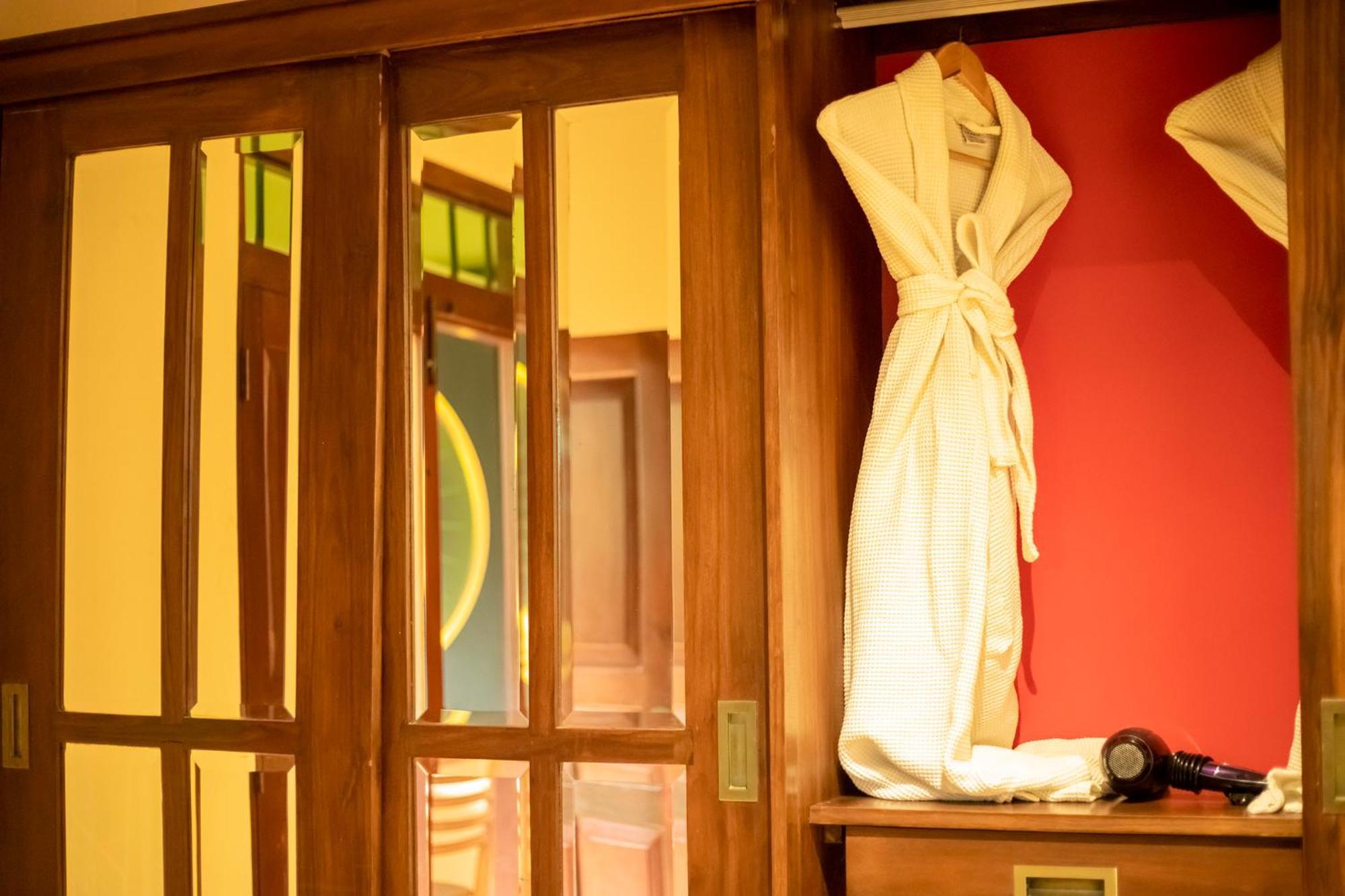 Nikara Luxury Beach House Tissamaharama Extérieur photo