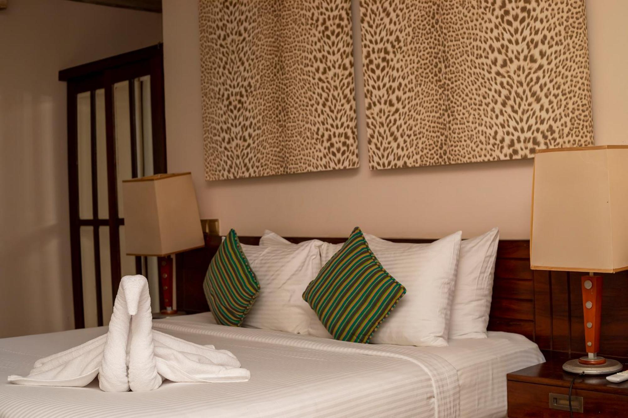 Nikara Luxury Beach House Tissamaharama Extérieur photo