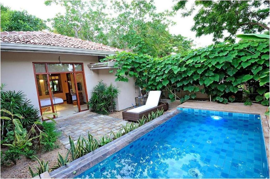 Nikara Luxury Beach House Tissamaharama Extérieur photo